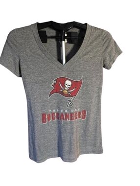 NFL Tampa Bay Buccaneers Women’s V-Neck T-Shirt Gray Size Small
